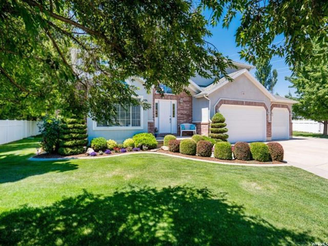 231 E Kay Cir, Kaysville, UT 84037 — photo 2