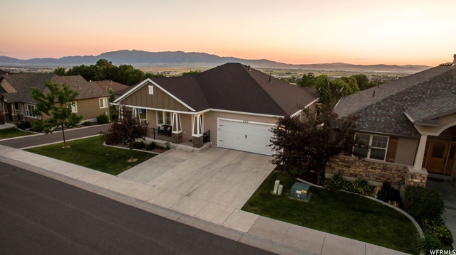 523 S Cardon Rdg, Smithfield, UT 84335 — photo 5