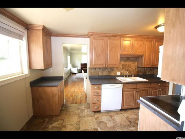 377 E 8260 S, Sandy, UT 84070 — photo 10