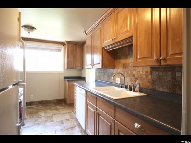 377 E 8260 S, Sandy, UT 84070 — photo 11