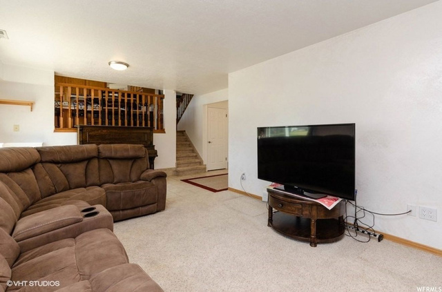 607 W 1000 N, Clinton, UT 84015 — photo 11