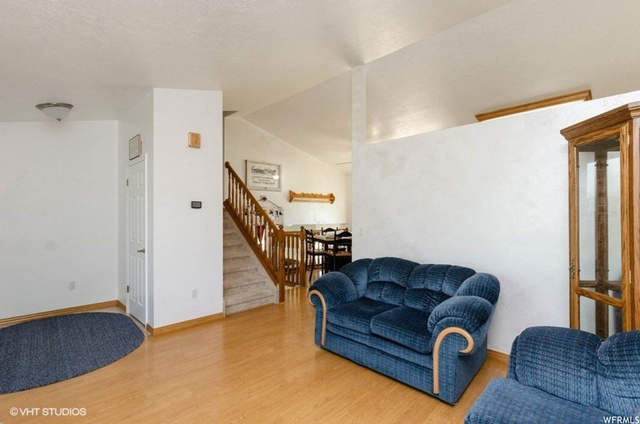 607 W 1000 N, Clinton, UT 84015 — photo 5