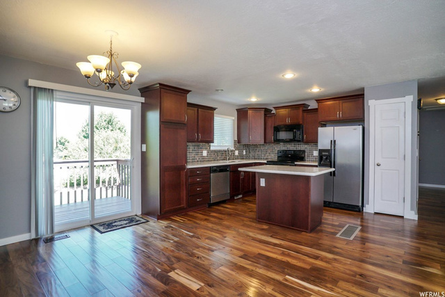 913 N Ash Dr E, Layton, UT 84040 — photo 5