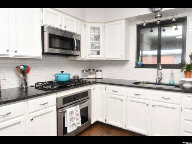 943 S 400 W, Bountiful, UT 84010 — photo 3