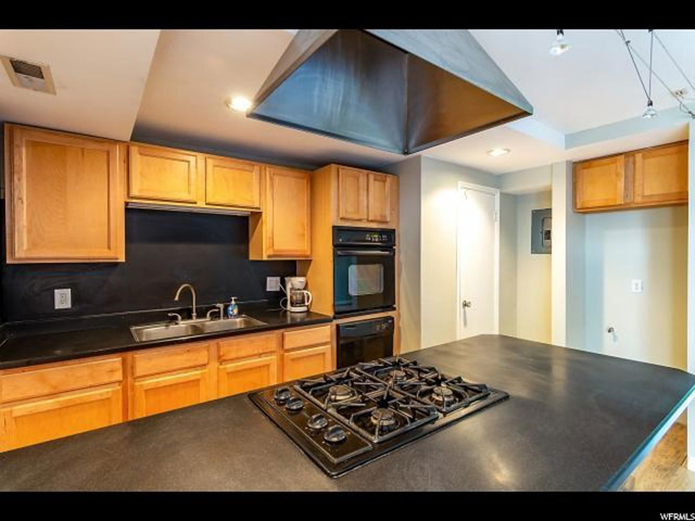 5447 Willow Ln, Murray, UT 84107 — photo 10