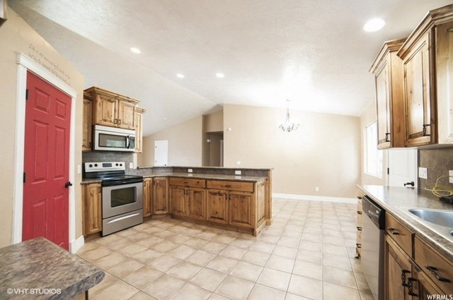 2072 E 1900 S, Vernal, UT 84078 — photo 4