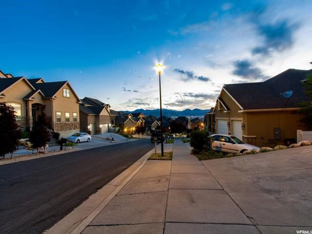267 E Red Leaf Dr, Draper, UT 84020 — photo 4
