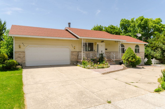 859 N 600 E, Logan, UT 84321 — photo 4