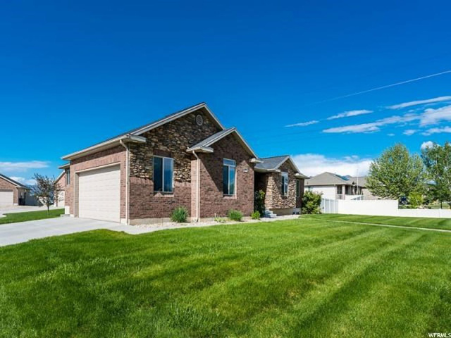 1576 W 1300 N, Clinton, UT 84015 — photo 3