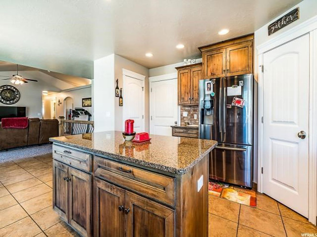 1576 W 1300 N, Clinton, UT 84015 — photo 7