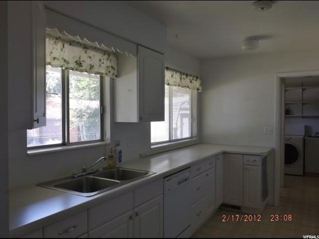 5520 S 2050 W, Roy, UT 84067 — photo 9