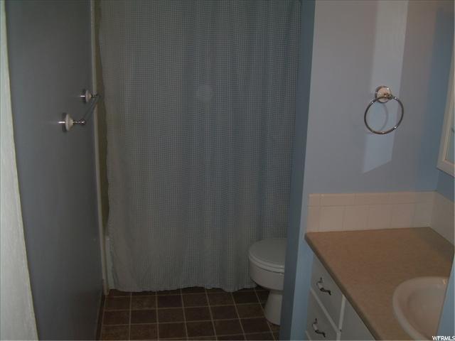 1194 N Kimberly Dr E, Layton, UT 84040 — photo 5