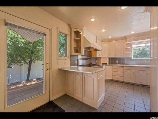 539 E Splendor View Cir, Midvale, UT 84047 — photo 11