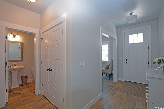 1458 E Sego Lily Ct, Layton, UT 84040 — photo 5