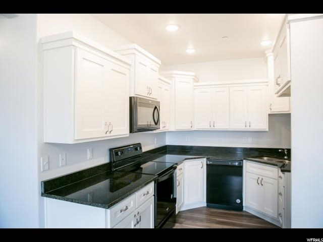 194 W 1575 N #3, Logan, UT 84341 — photo 4