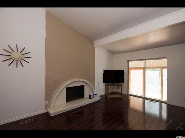1561 N Emerald Dr E, Layton, UT 84040 — photo 4