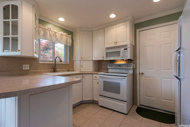 956 E 400 N, Bountiful, UT 84010 — photo 9