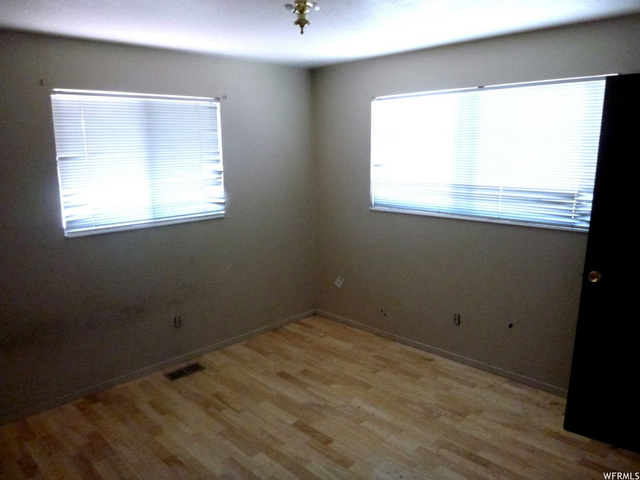 132 W 2125 N, Sunset, UT 84015 — photo 7