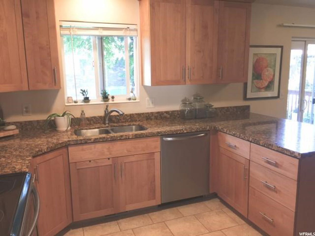 722 E Snowcreek Cir, Layton, UT 84040 — photo 6