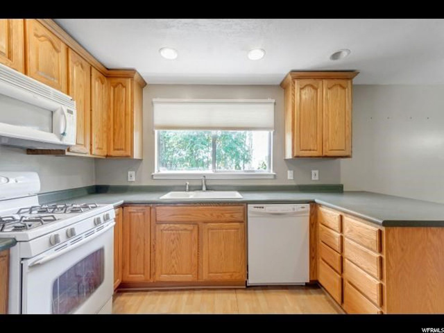 3166 S 100 E, Bountiful, UT 84010 — photo 9