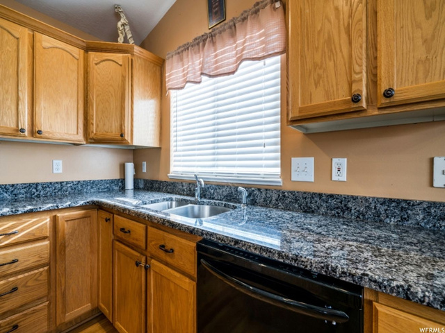 2672 W 4050 S, Roy, UT 84067 — photo 8