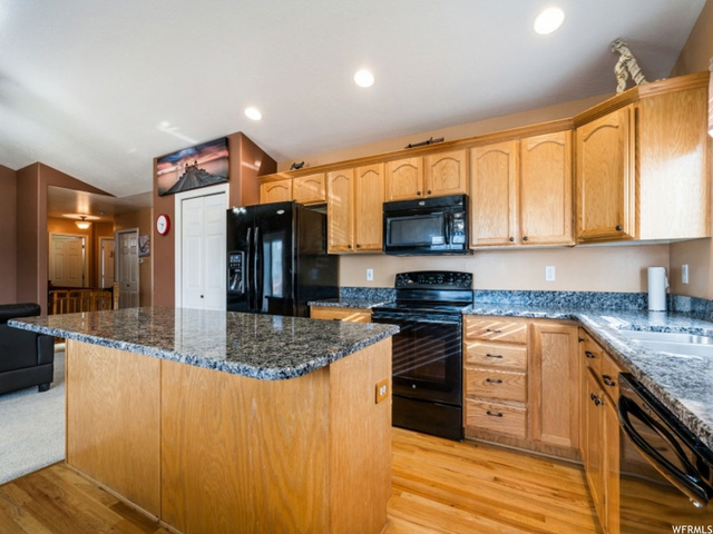 2672 W 4050 S, Roy, UT 84067 — photo 6