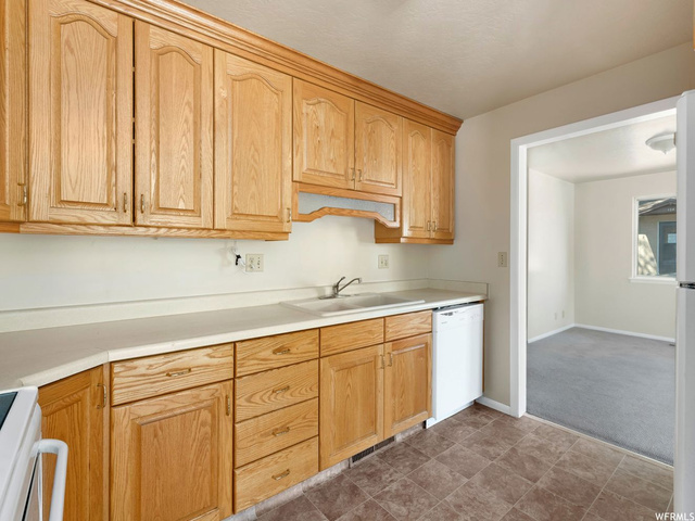 130 E 8000 S, Sandy, UT 84070 — photo 9