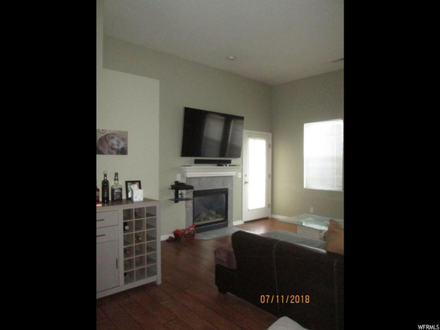 988 S Courtyard E, Centerville, UT 84014 — photo 6