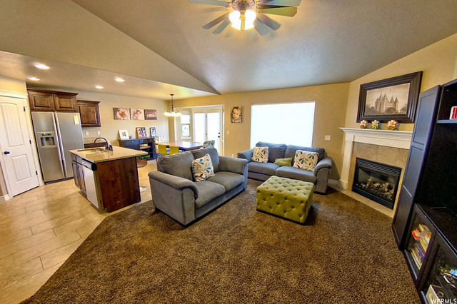 1038 E Mountain Shadow Dr N, Layton, UT 84040 — photo 2