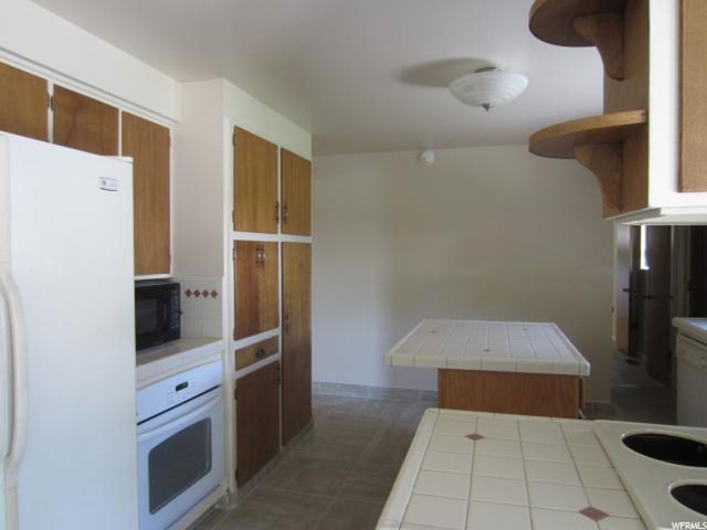 5930 S 2250 W, Roy, UT 84067 — photo 8