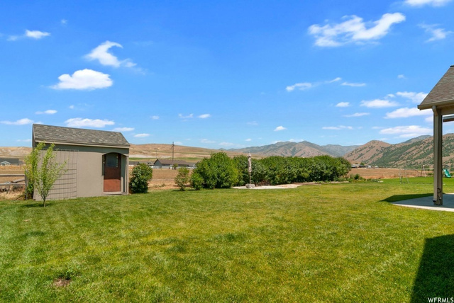 639 E 590 N, Smithfield, UT 84335 — photo 10
