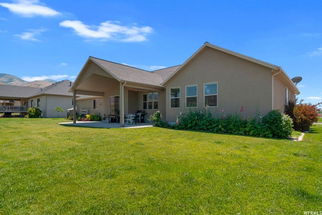 639 E 590 N, Smithfield, UT 84335 — photo 9