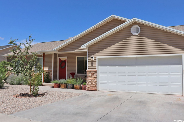 516 Doc Allen Dr, Moab, UT 84532 — photo 2