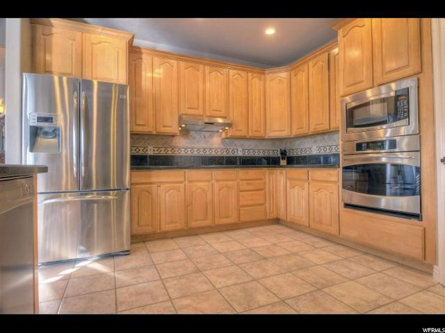 2085 E Elderberry Way, Sandy, UT 84092 — photo 10