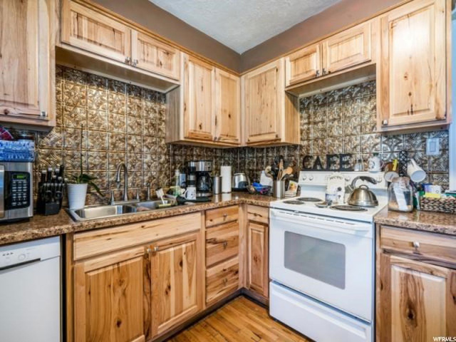 220 E 1000 S, Bountiful, UT 84010 — photo 8
