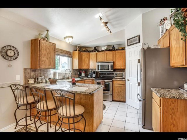 1208 N 100 W, Layton, UT 84041 — photo 4