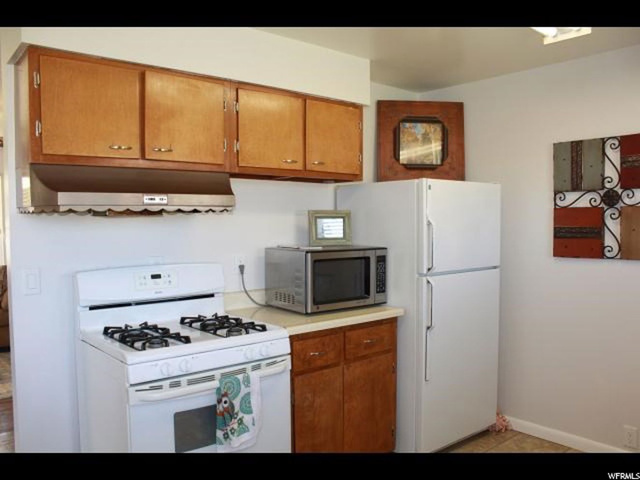 873 E Sr 72, Fremont, UT 84747 — photo 5