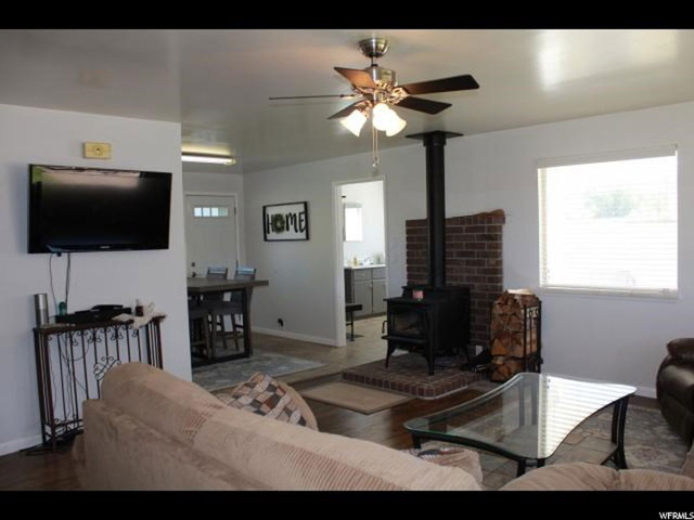 873 E Sr 72, Fremont, UT 84747 — photo 2