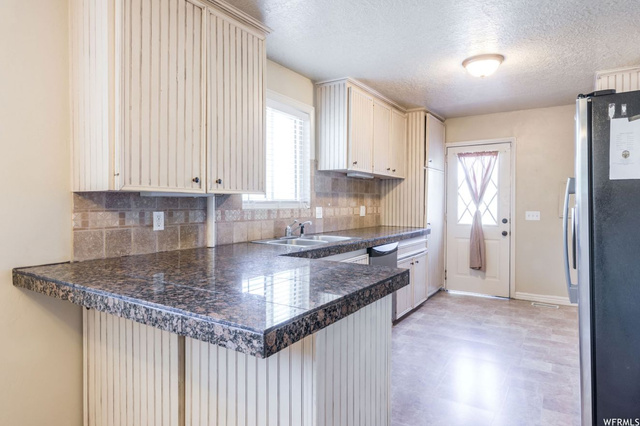 9142 S 400 E, Sandy, UT 84070 — photo 6