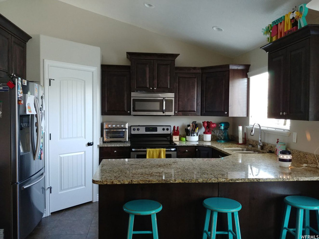 915 W Willowbrook Ln, Pleasant View, UT 84404 — photo 4