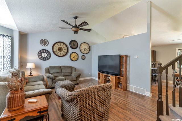 1860 S 650 E, Clearfield, UT 84015 — photo 2