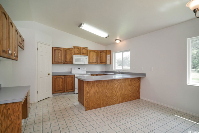 1167 W 1700 N, Clinton, UT 84015 — photo 6