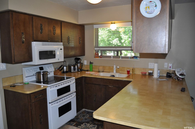 1541 N Cherry Cir, Layton, UT 84040 — photo 2