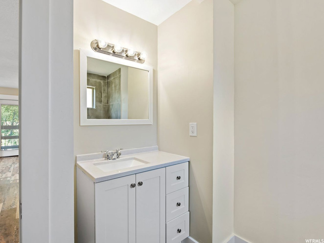 576 S 500 W, Payson, UT 84651 — photo 11