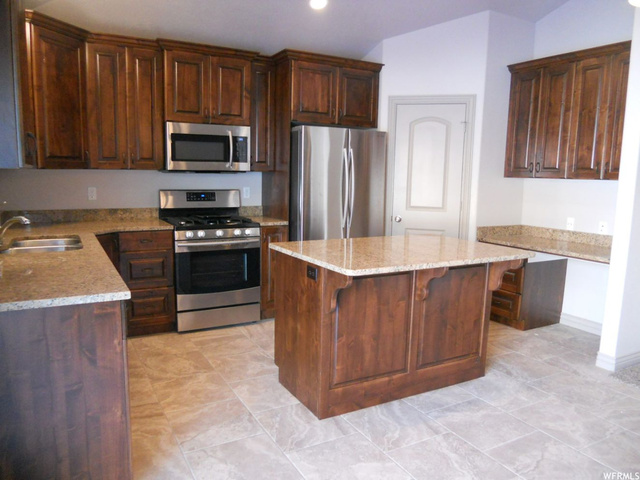902 S 270 E, Nephi, UT 84648 — photo 3