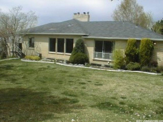 1376 Granada Dr, Bountiful, UT 84010 — photo 2