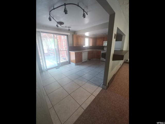 881 E 350 N, Layton, UT 84041 — photo 10
