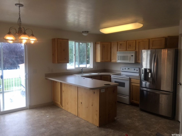 768 W 910 N, Clinton, UT 84015 — photo 3