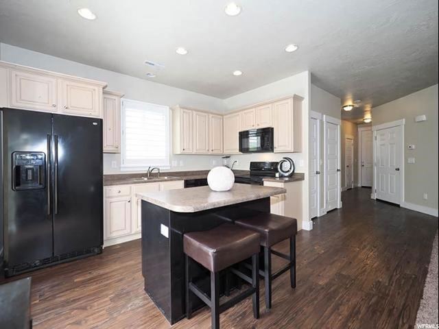 698 N 255 W, Centerville, UT 84014 — photo 6
