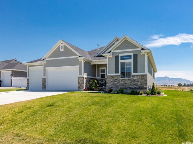 290 E Highgate Ct E, Stansbury Park, UT 84074 — photo 2